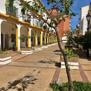 https://apartamento-en-playa-bajondillo.es-andalucia.com